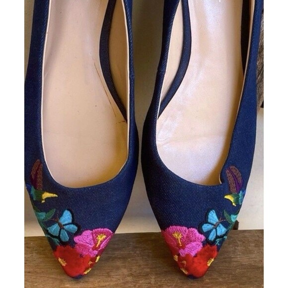 nine west flats shoes EMBROIDERED Birds Flowers Denim 8M - Picture 1 of 16
